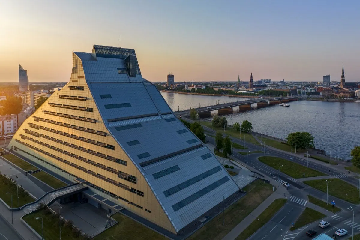 52974572678_d44de68b16_k-1